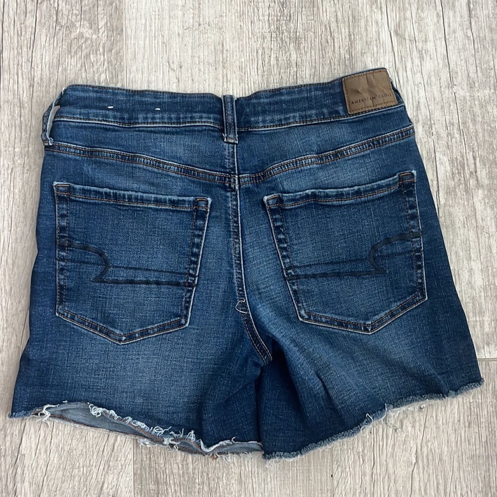 American Eagle Women Jean Shorts Midi Size: 6 Color: Blue - Picture 8 of 9